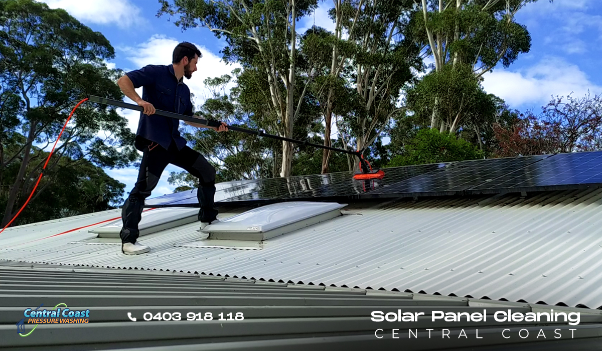 A Brief Guide on Hiring Solar Panel Cleaning Service